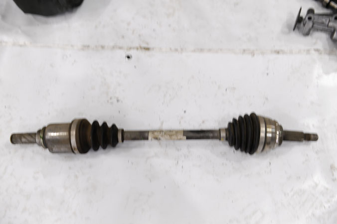 R 25 ÇIKMA YEDEK PARÇA CLİO AKİS